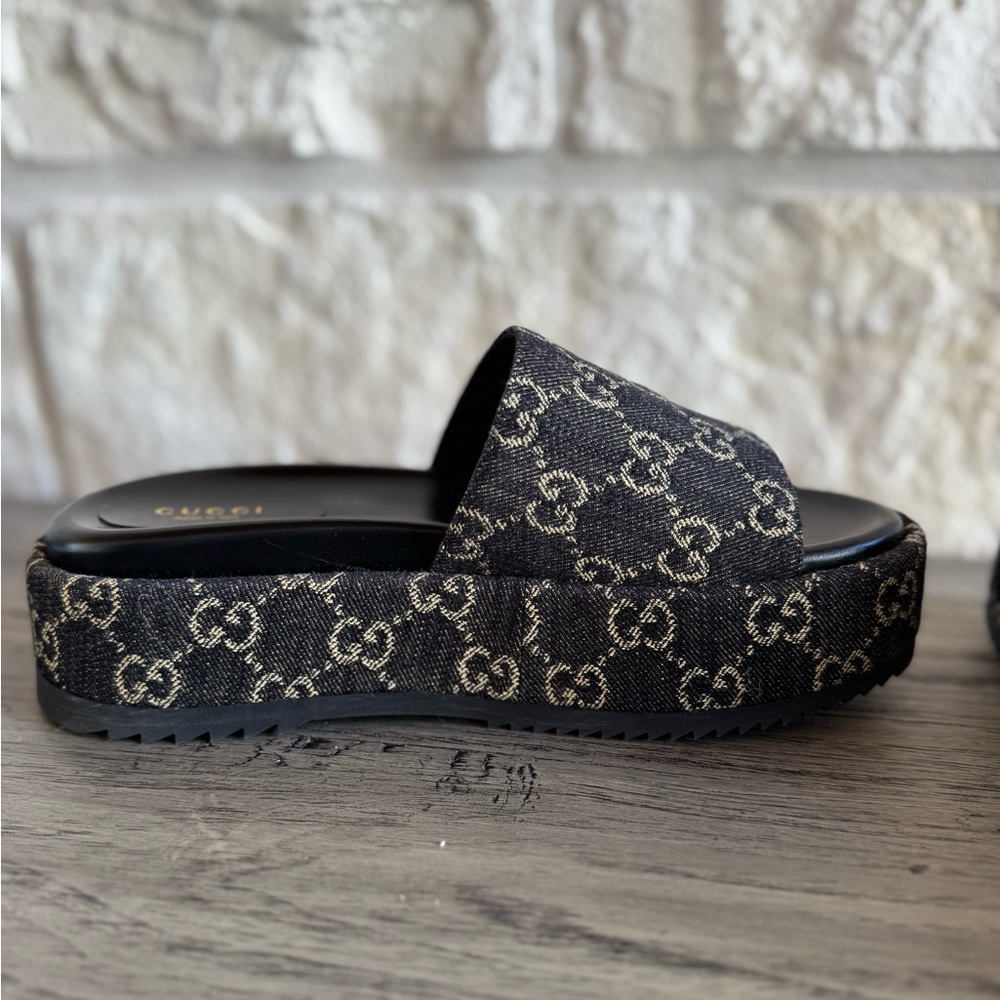 Gucci GG Jacquard Black Denim Platform Slides (38) full enclosure - Picture 4 of 15